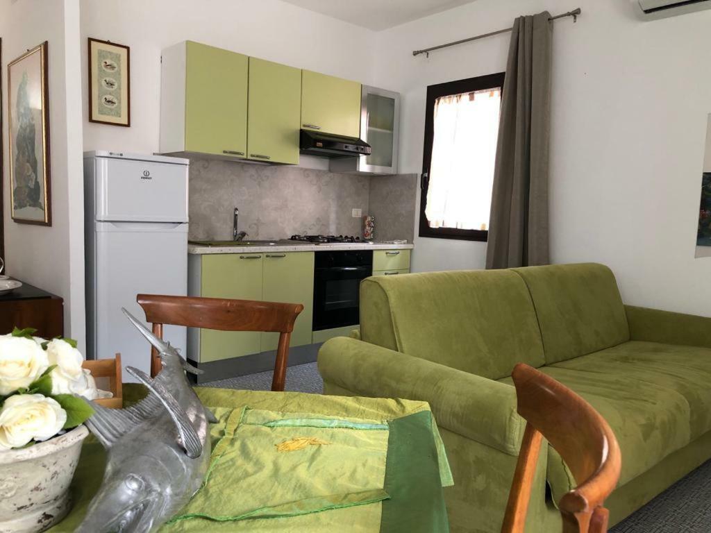 Bilocale Milu - Milu Holidays La Maddalena  Exteriör bild